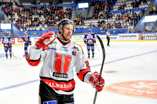 Örebros Marcus Weinstock jublar