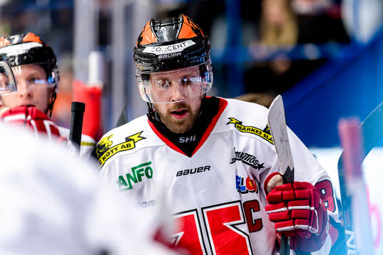 Örebros Viktor Ekbom hänger med huvudet