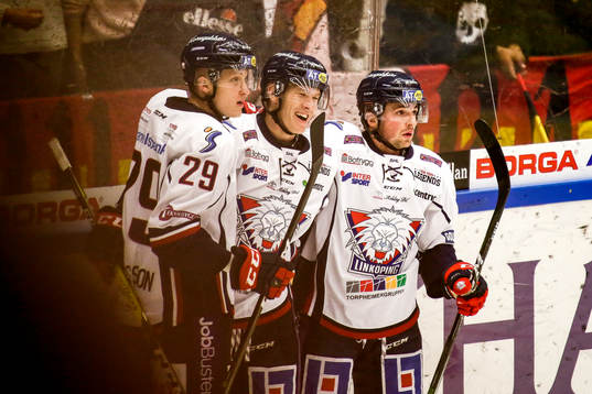 Linköpings Gabriel Carlsson, Emil Sylvegård och Broc