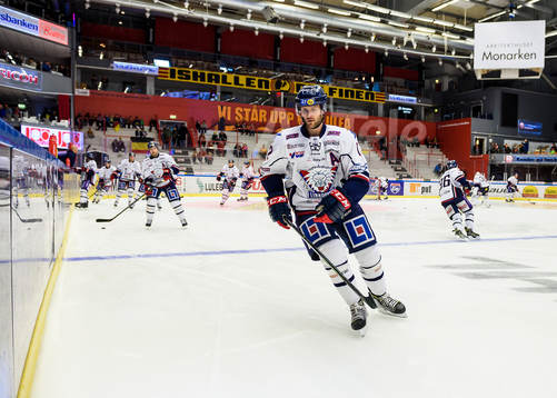 Linköpings Sebastian Karlsson på uppvärmningen