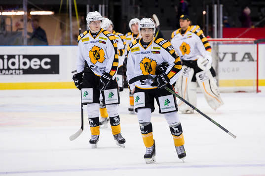 Skellefteås Kyle Cumiskey deppar