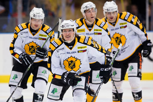Skellefteås Jesper Olofsson jublar