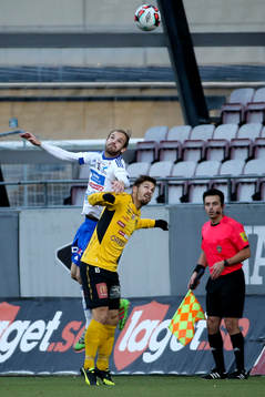 Luleås Jesper Medén och Forwards Stellan Carlsson