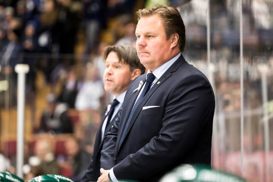 Färjestads Tränare Leif Carlsson  i ishockeymatchen i SHL