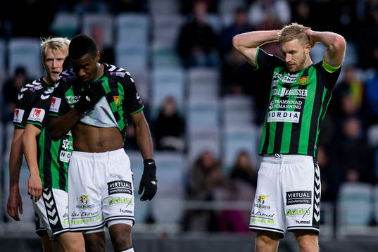 GAIS Carl Nyström, Liam Loyd Davies och Steven Old deppar