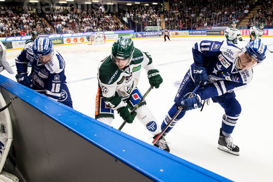 kamp vid sargen mellan Leksands János Hári Färjestads