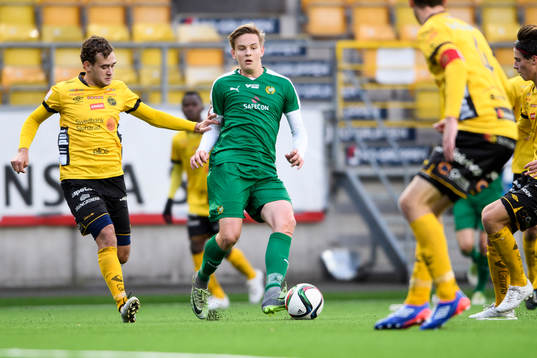 Hammarbys Marcus Mitander och Elfsborgs Adrian Zeka