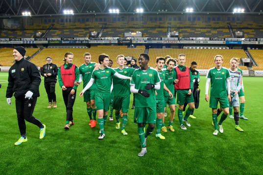 Hammarbys spelare med Samouil Izountouemoi längst fram