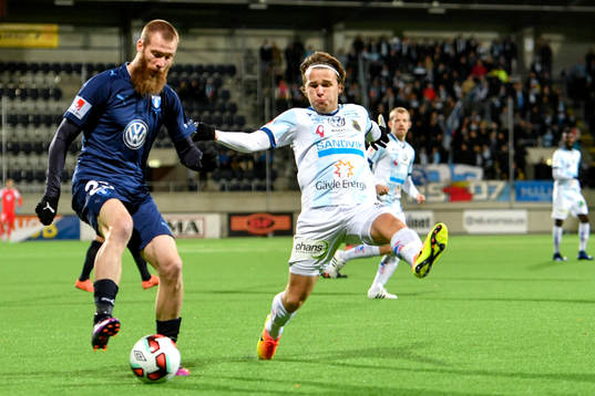 Malmö FFs Jo Inge Berget och Gefles Simon Skrabb