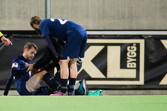 Malmö FFs Kari Arnason skadas