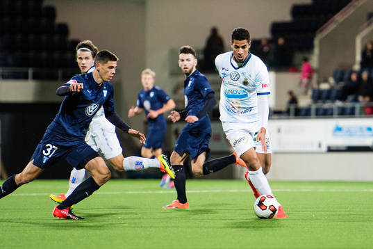 Gefles Emil Bellander utmanar Malmö FFs Dennis Hadzikadunic