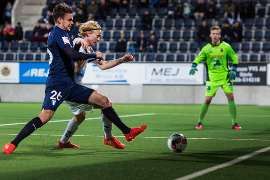 Malmö FFs Andreas Vindheim mot Gefles Jacob Ericsson