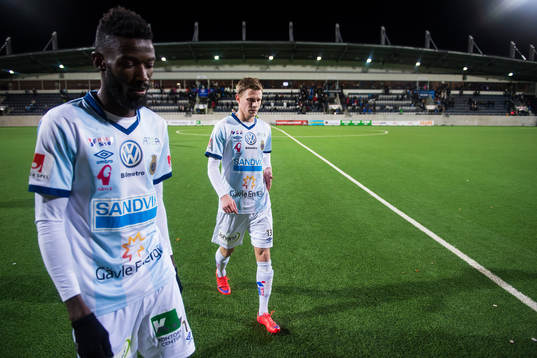 Gefles Dioh Williams och Johan Bertilsson deppar