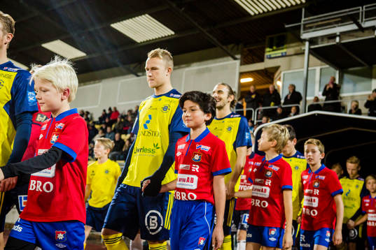 Ängelholms Christian Ljungberg på väg in för