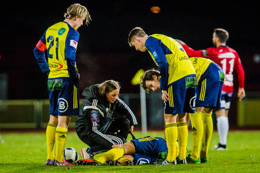 Ängelholms Christian Ljungberg blir liggandes