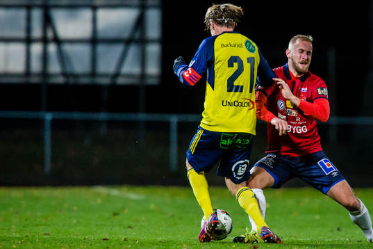 Ängelholms Marcus Bergholtz och Örgrytes Niklas Klingberg