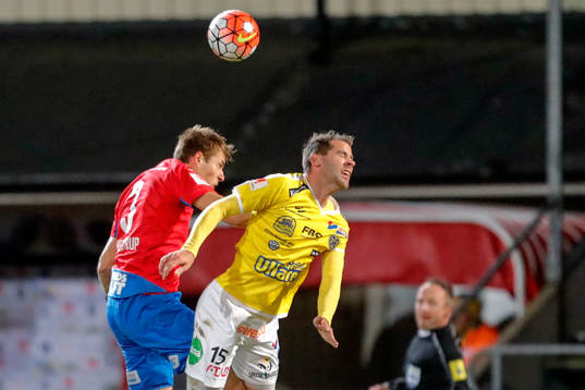 Helsingborgs Frederik Helstrup Jensen och Falkenbergs