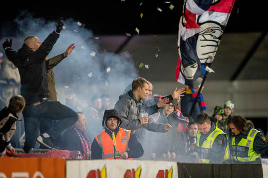 Helsingborgs supportrar jublar