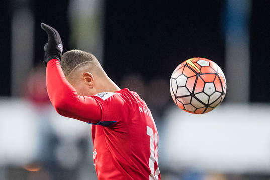 Helsingborgs Jordan Larsson droppar bollen