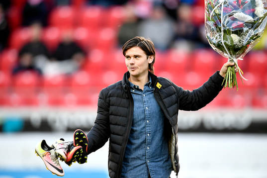 Marcus Antonsson tackas av