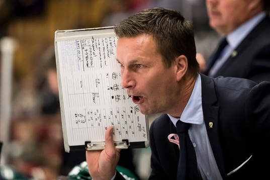 Färjestads assisterande tränare Johan Pennerborn  i