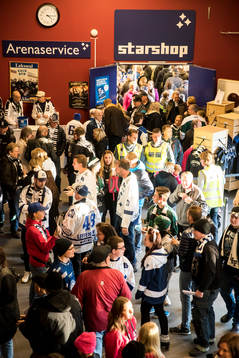 Entren på Tegera Arena vid familjedagen  innan