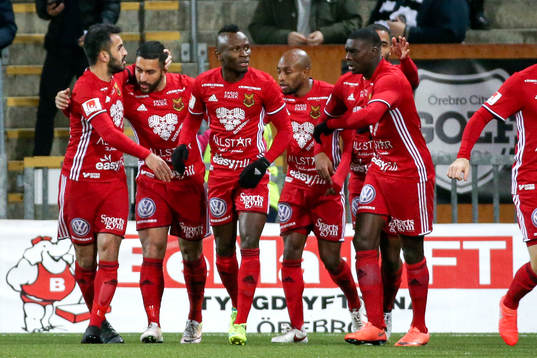 Östersunds Alex Dyer jublar