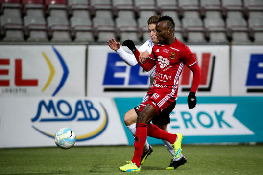 Östersunds Samuel Mensiro och Örebros Victor Sköld