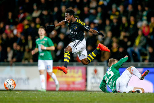s Ebenezer Ofori och Jönköpings Stian Aasmundsen
