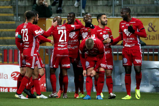 Östersunds Ken Sema jublar