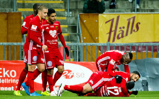 Östersunds Ken Sema jublar