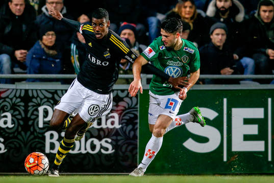 s Alexander Isak och Jönköpings Jonathan Tamimi
