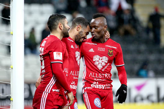 Östersunds Saman Ghoddos jublar