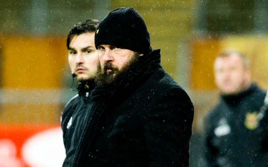 Örebros tränare Alexander Axén deppar