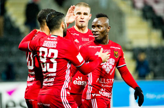 Östersunds Saman Ghoddos gör 1-4 och jublar med Samuel