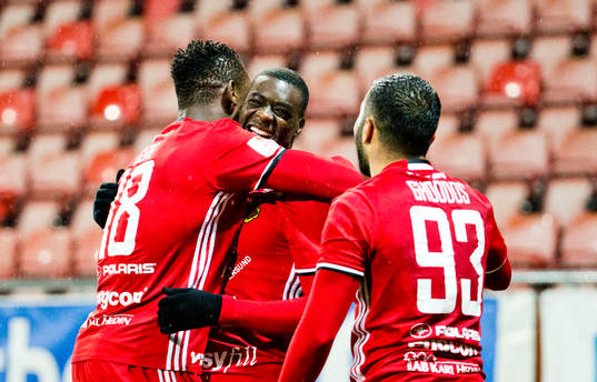 Östersunds Ken Sema gör 1-5 och jublar med Abdullahi Gero