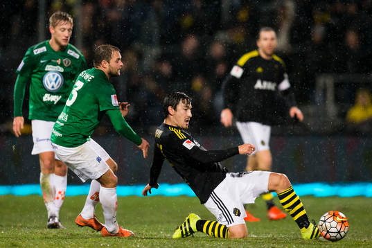 s Stefan Ishizaki i duell
