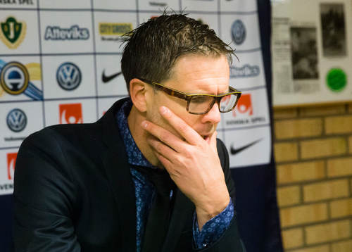 s tränare Rikard Norling på presskonferensen