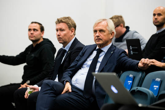 Sveriges assisterande förbundskapten Peter Wettergren och