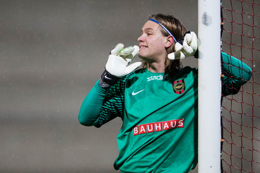 Brommapojkarnas målvakt Viktor Göranzon