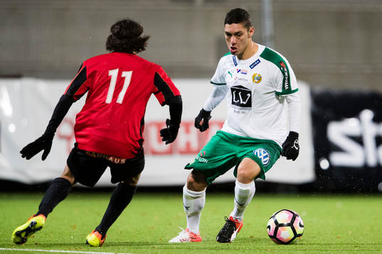Brommapojkarnas Victor Fors och Hammarbys Yassin Housni