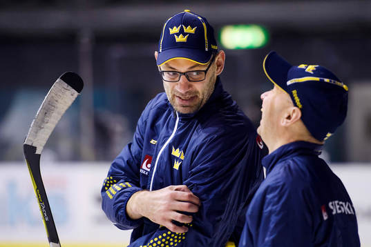 Sveriges assisterande tränare Peter Popovic och