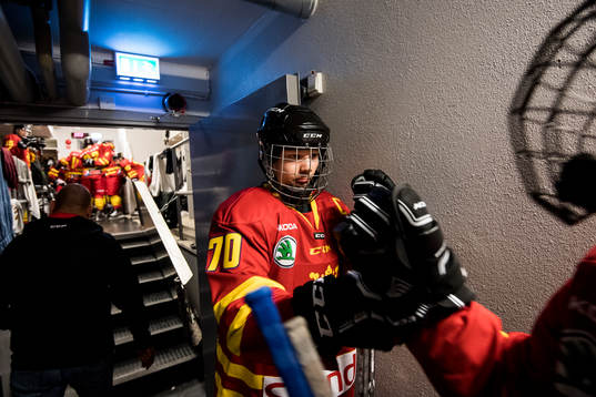 Skånes Daniel Holmqvist utanför omklädningsrummet