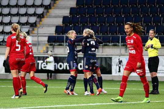 Linköping jublar och kramar om målgörare Stina