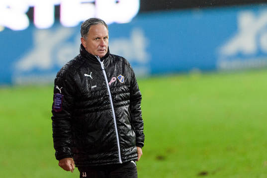 Halmstads tränare Jan Jönsson deppar