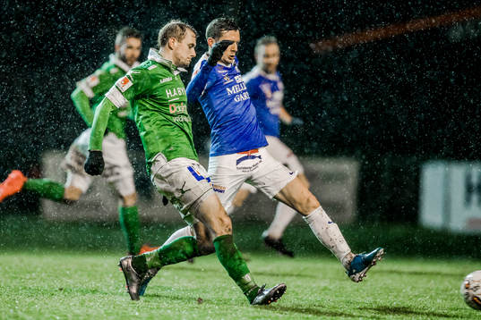 Ljungskiles Jakob Olsson före Trelleborgs Kristian Haynes