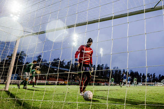 0-1 bakom Ljungskiles målvakt August Strömberg