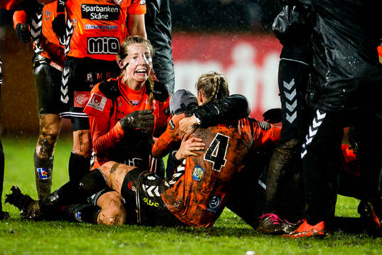 Kristianstads spelare jublar slutsignalen