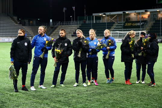 Eskilstunas spelare tar emot tredje-priset