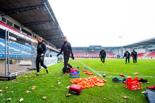 Helsingborgs spelare lämnar planen
